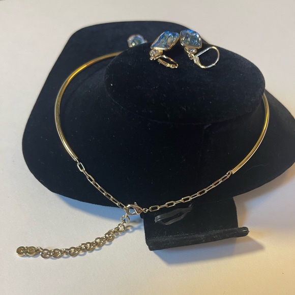 ABS Allen Schwartz Gold Tone Wire Collar Necklace with Matching Earrings Set - Picture 11 of 11